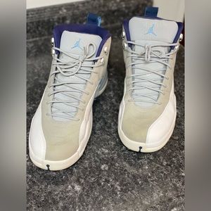 Air Jordan 12 Retro men’s size 13 color in gray/white/blue